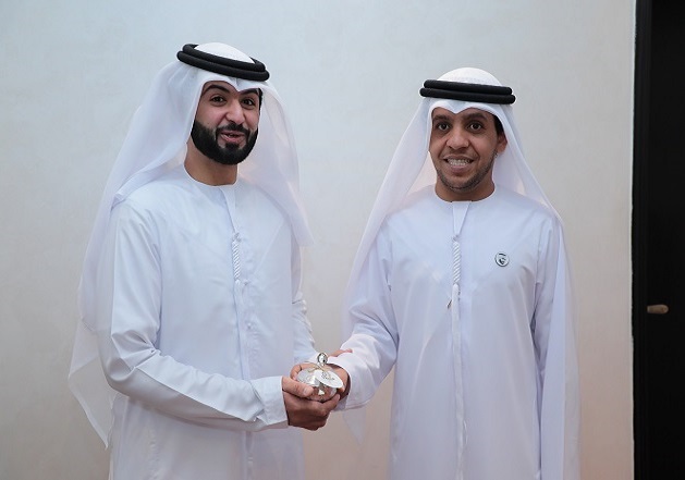 Read more about the article استقبلت دائرة النيابة العامة في رأس الخيمة متمثلة في لجنة الفعاليات الدائمه موظفيها بـ ” فوالة العيد “