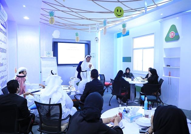 Read more about the article دائرة النيابة العامة تنظم دورة مفاتيح التميز في اسعاد المتعاملين لموظفيها