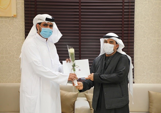 البم نام: النائب العام يكرم الموظفين الحاصلين على فائق التميز على مستوى حكومة رأس الخيمة لعام 2021